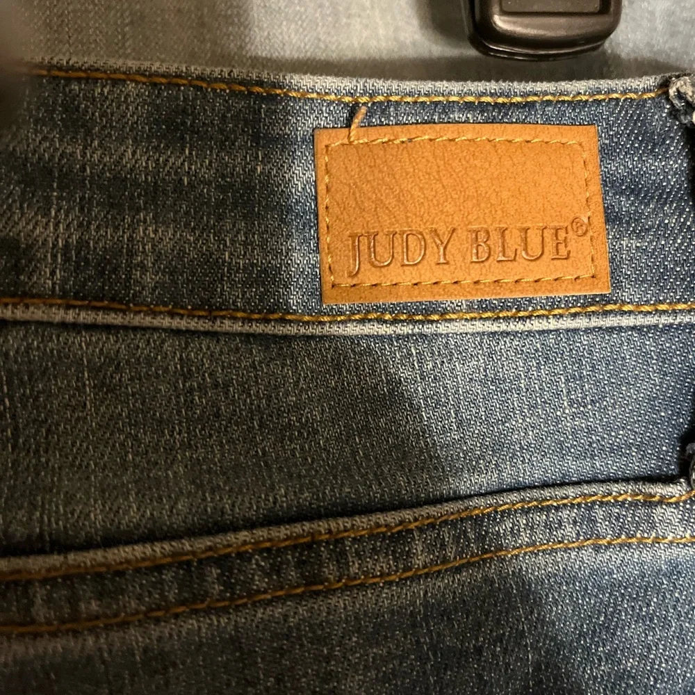 Judy Blue Women’s Plus Skinny Fit Mid Rise Med Wash Jeans Style JB8859 - 15/32‎